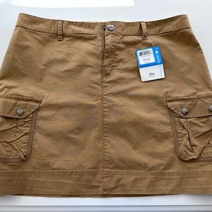 Columbia NWT Women’s Crossroads Skirt, with Omni-Shade Sun Protection. Size 16.